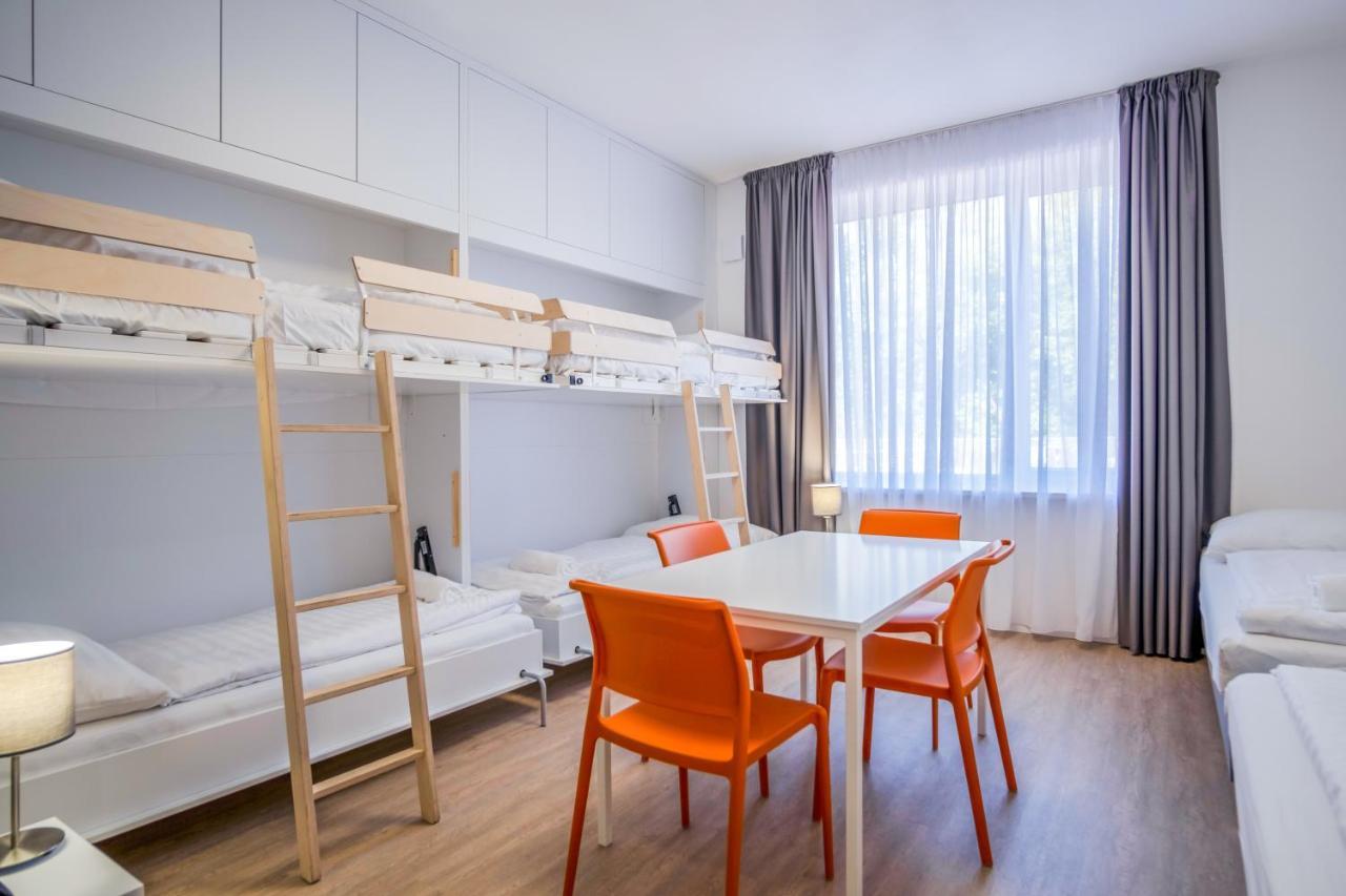 Bed and Breakfast Ciszterci Rendezvenykoezpont Balatonalmádi Esterno foto